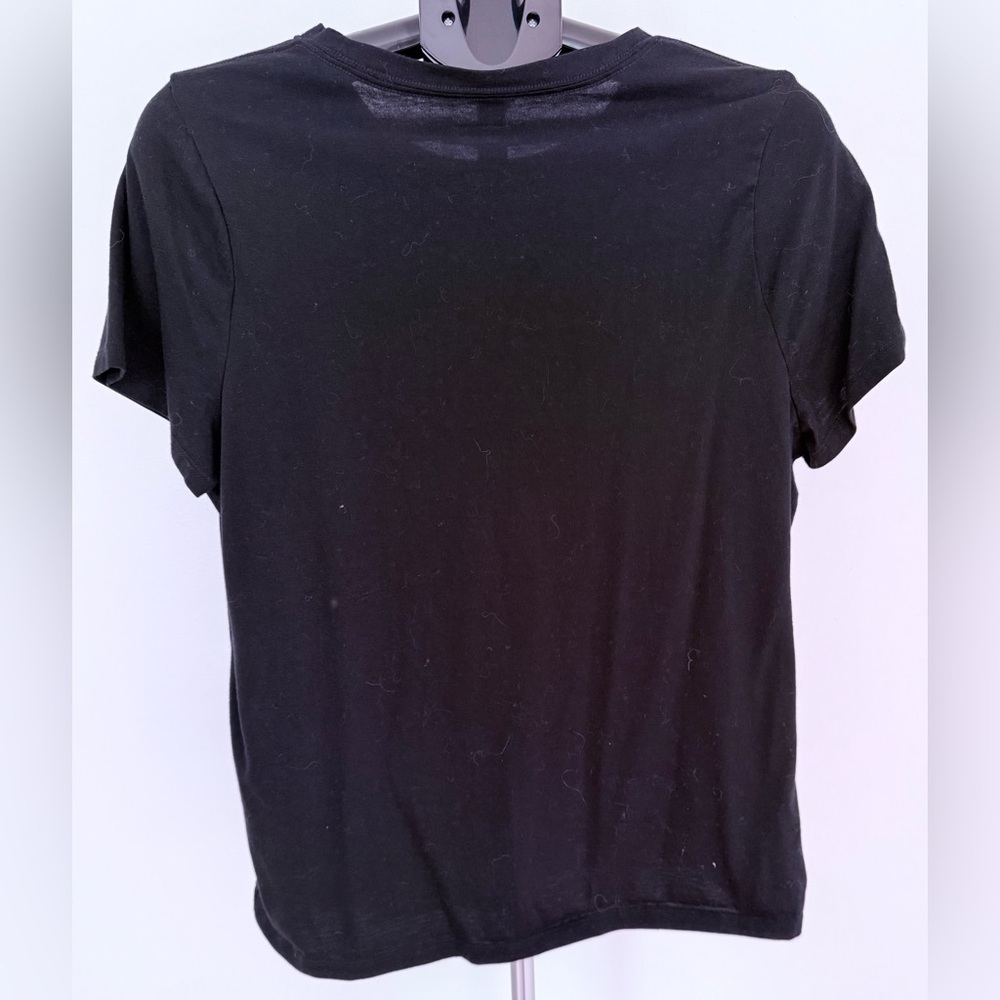 Banana Republic Black Scoop Neck T-Shirt | Size Large | Soft & Timeless Basic - Picture 2 of 3